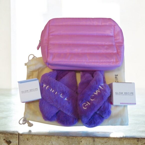 Glow Recipe - Plum DreamSet of Moisturizer Puffer Pouch/Bag & Slippers